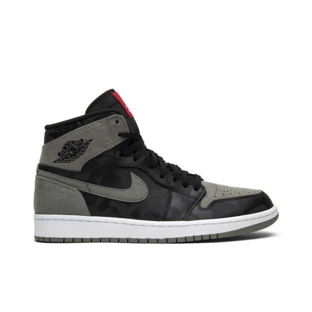 Nike Men's Black and Gray Camouflage Sneakers
